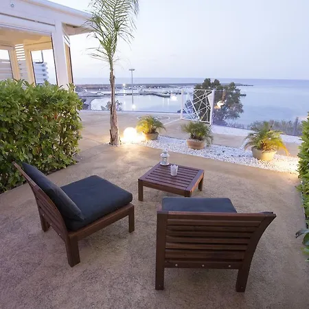 Πανσιόν A Tonnara Cefalù