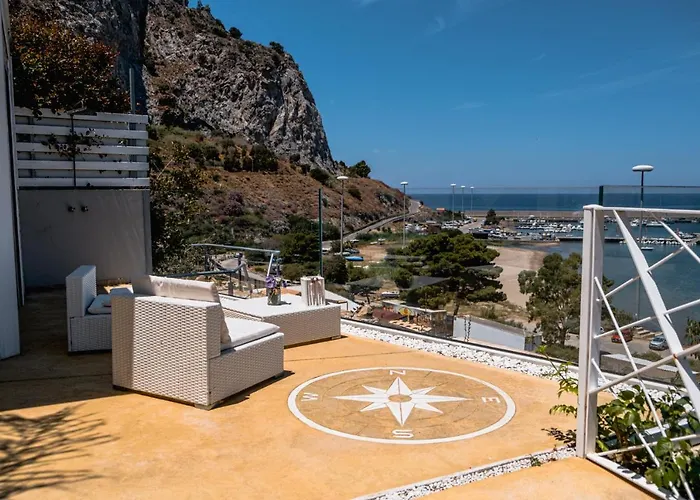 بيت ضيافة A Tonnara 4*