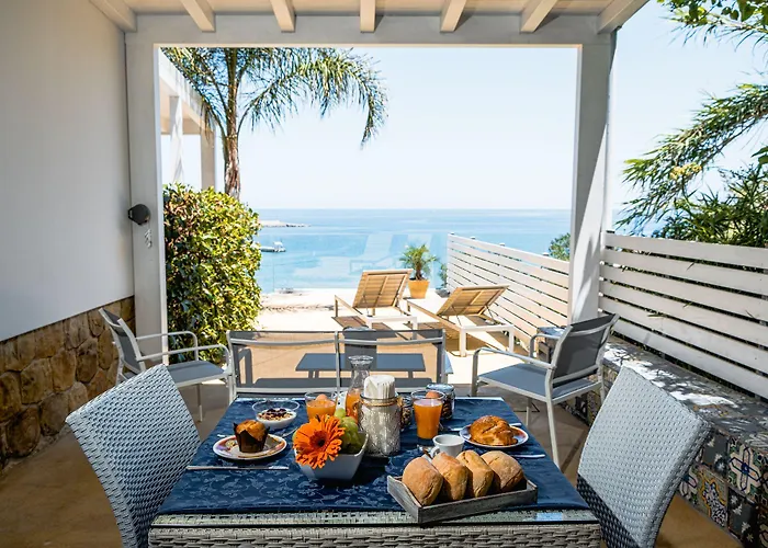 بيت ضيافة A Tonnara