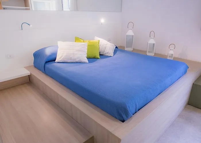 A Tonnara تْشيفالو