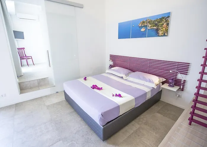 A Tonnara بيت ضيافة تْشيفالو